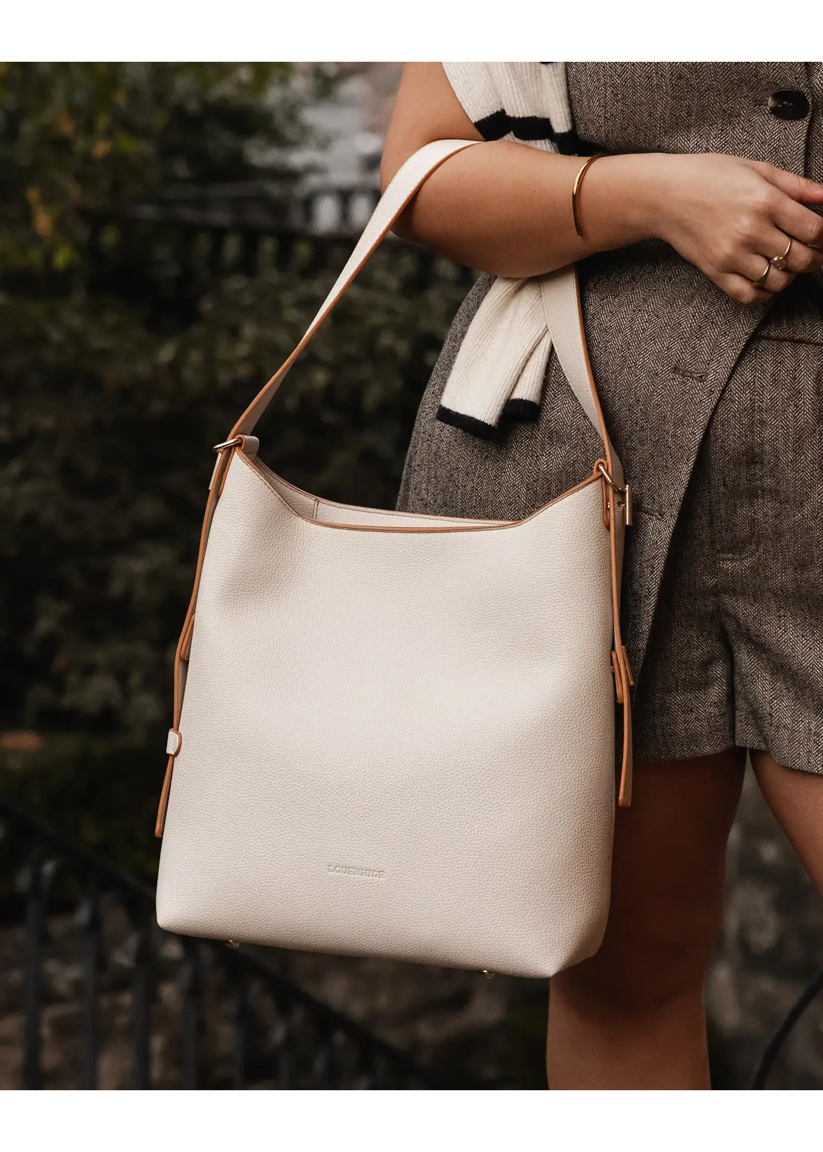 LOU AUDREY BUCKET BAG