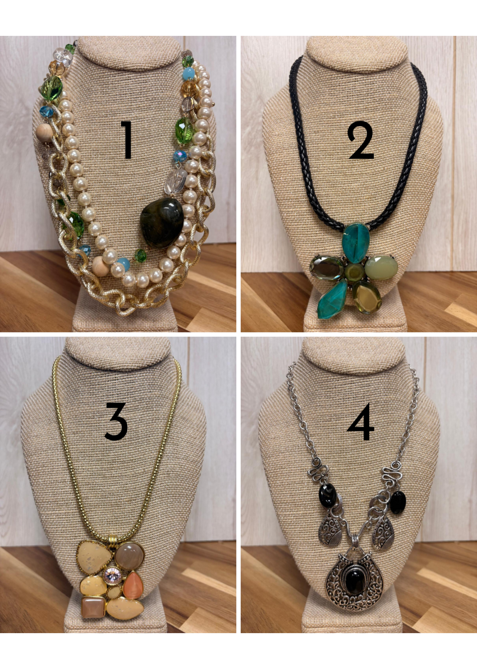 WELLCO STATEMENT NECKLACE