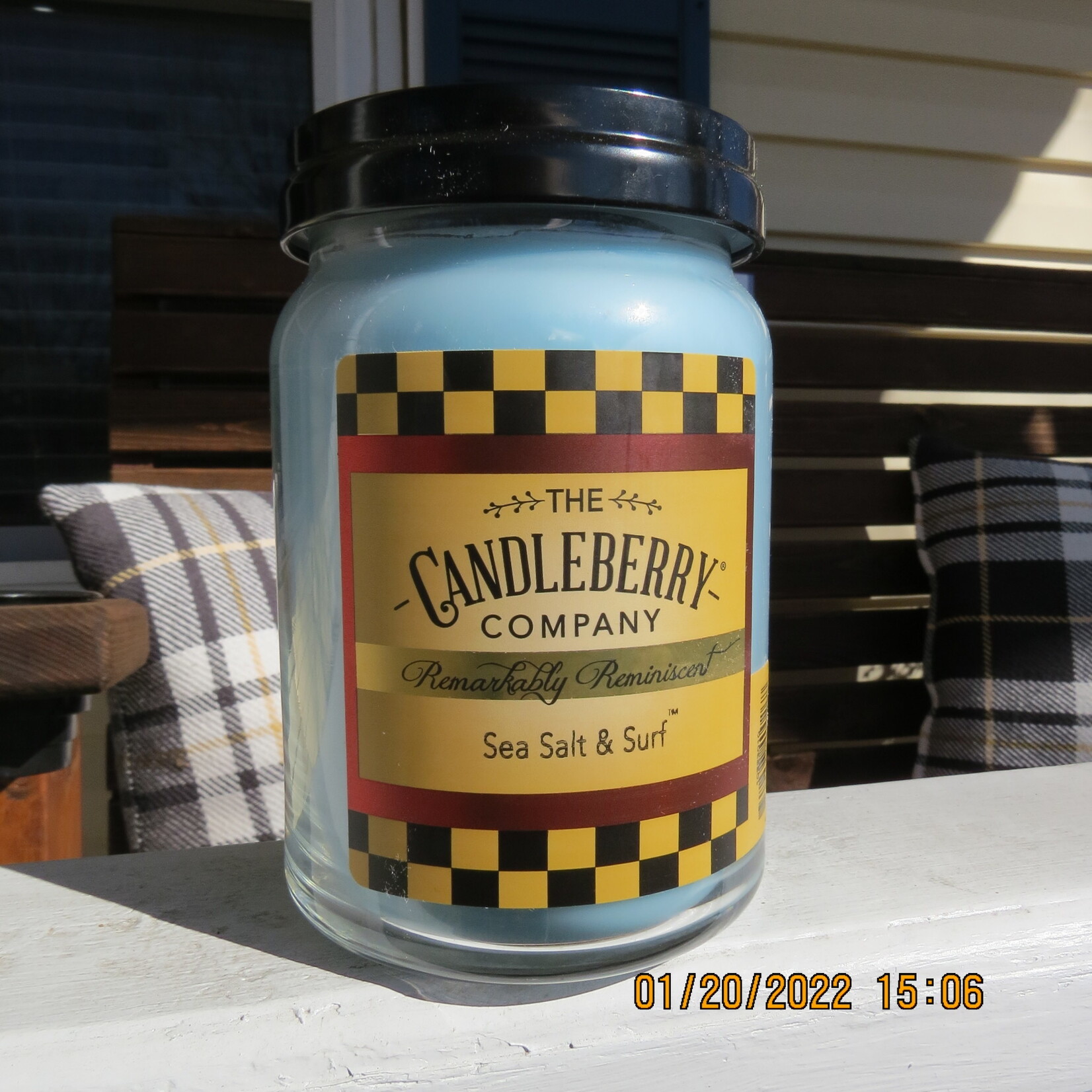 Candleberry Large Sea Salt & Turf Candle