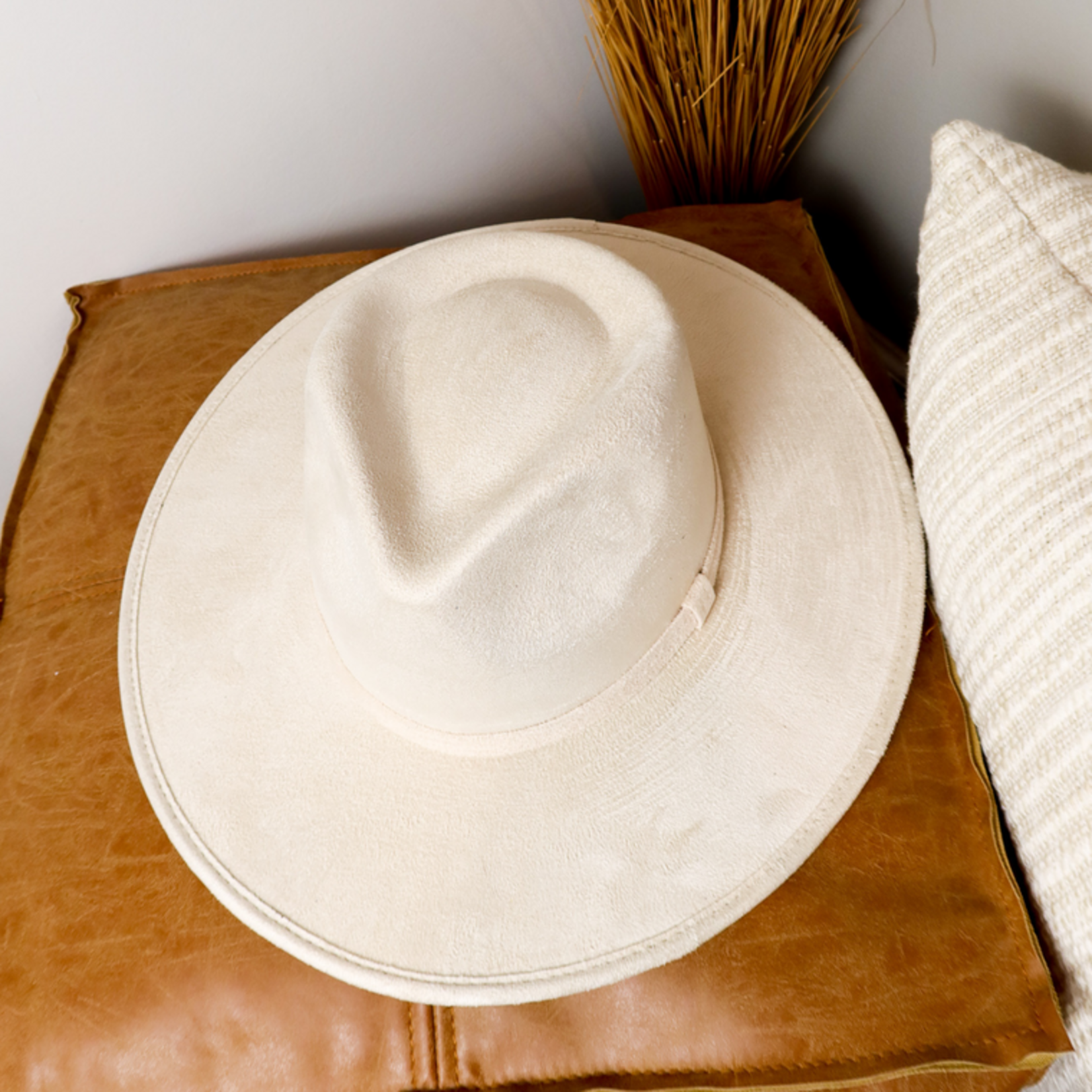 Wilder and Soul Vegan Suede Rancher Hat Ivory