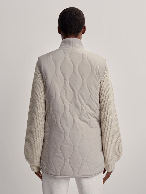 Varley Varley Covey Reversible Quilt Gilet Dove/ Sandshell