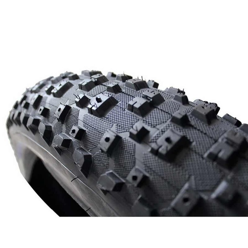 Vee Rubber Snowshoe XL Studded, Tire, 26''x4.80, Folding, Clincher, Silica, 120TPI, Black