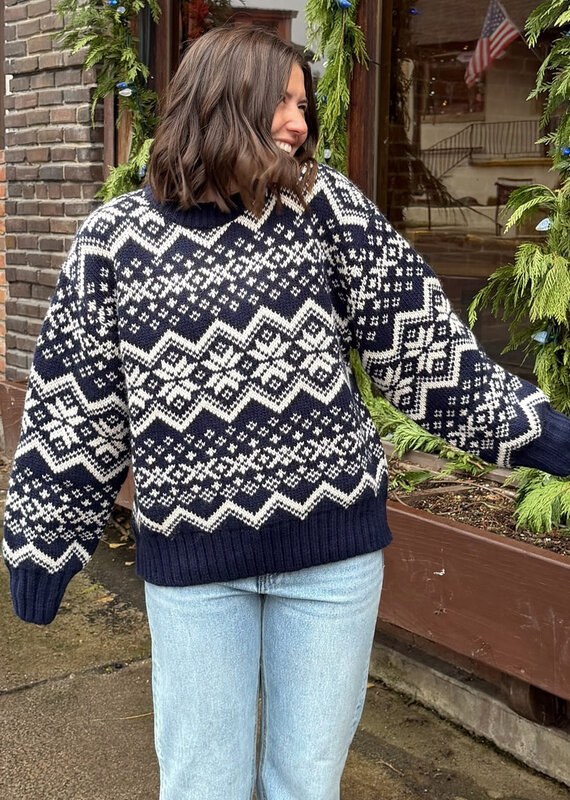 Miou Muse Summit Snow Flake Pattern Round Neck Sweater