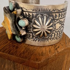 Betta Lee Bumble Bee Star Cuff