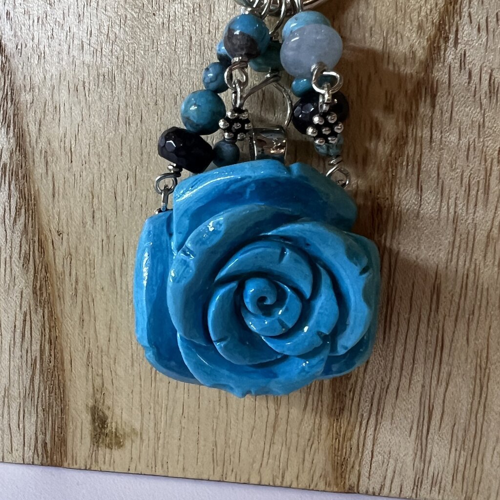 Turquoise Rose Dyed Magnesite  w/ Dangles 18"