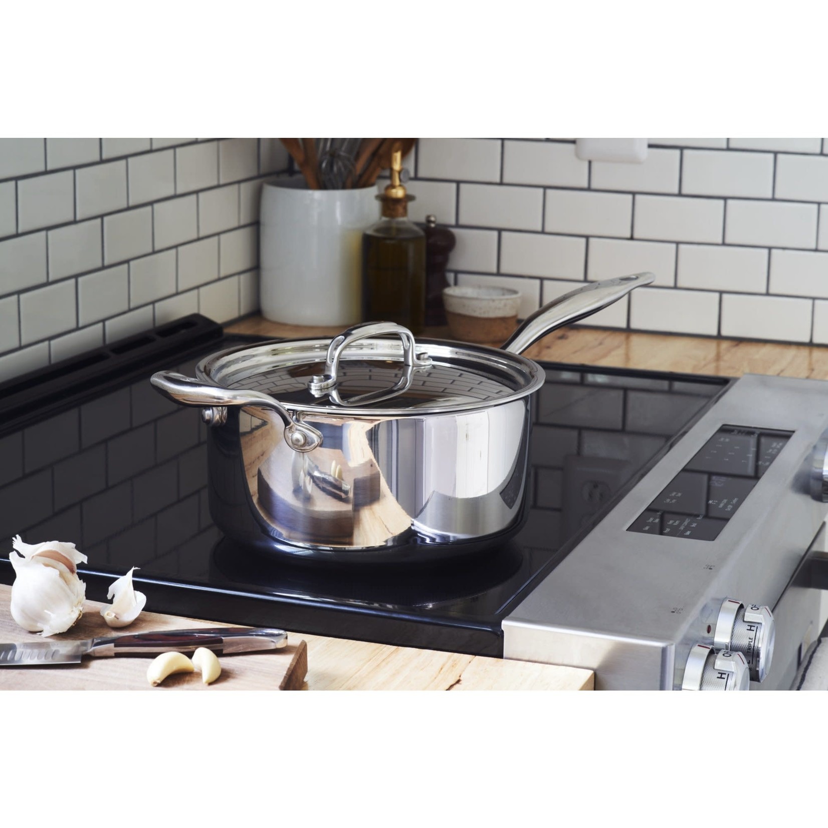 https://cdn.shoplightspeed.com/shops/652247/files/39867125/1652x1652x1/heritage-steel-4-quart-saucepan-with-lid.jpg