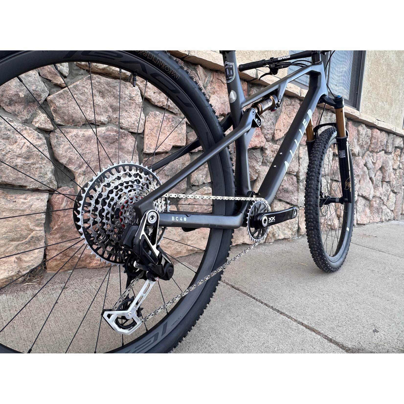 Allied Cycle Works DEMO Allied BC40, XX T-type, Fox Factory, Roval Carbon - Raw Carbon w/ Silver Logo - XL