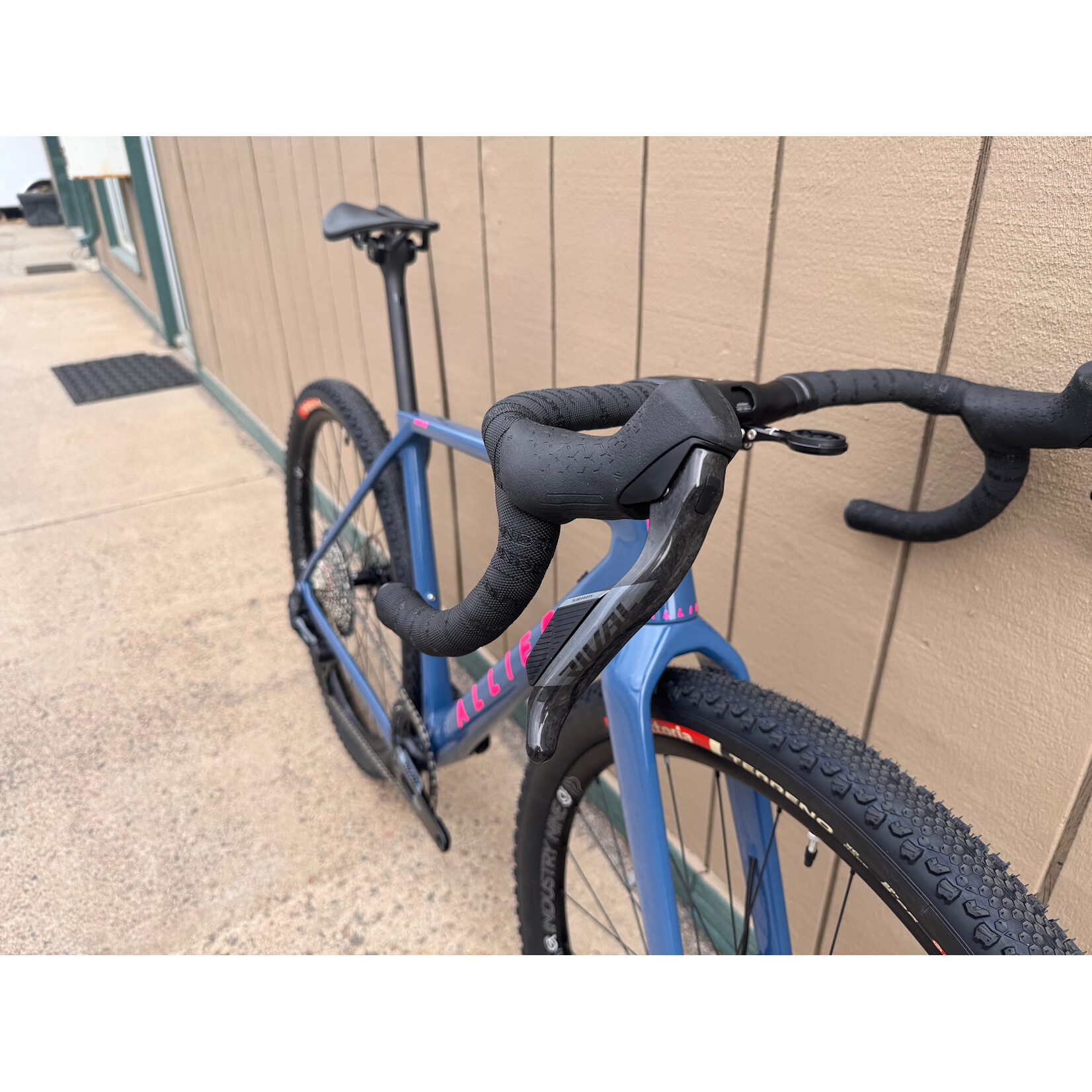 Allied Cycle Works DEMO Allied Able - SRAM Rival AXS Mullet, Industry Nine GRCX w/ 29x2.25 - Cavalry Blue/Pink - 54cm