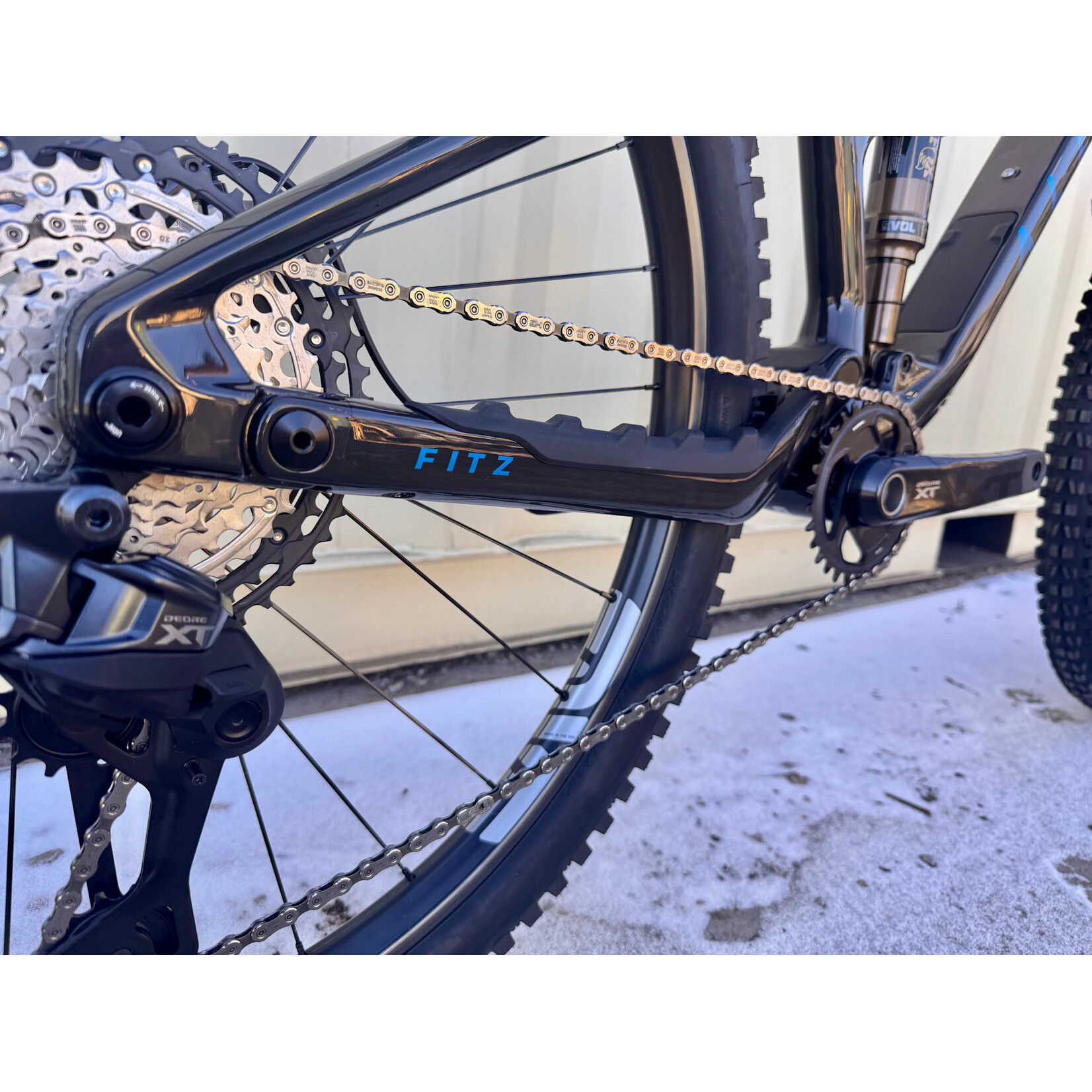 Allied Cycle Works DEMO Allied Fitz, XT Di2 Wireless, ENVE M6 Carbon Wheels, Fox Factory 36 SL - Gloss Carbon w/Electric Blue Logo - LG