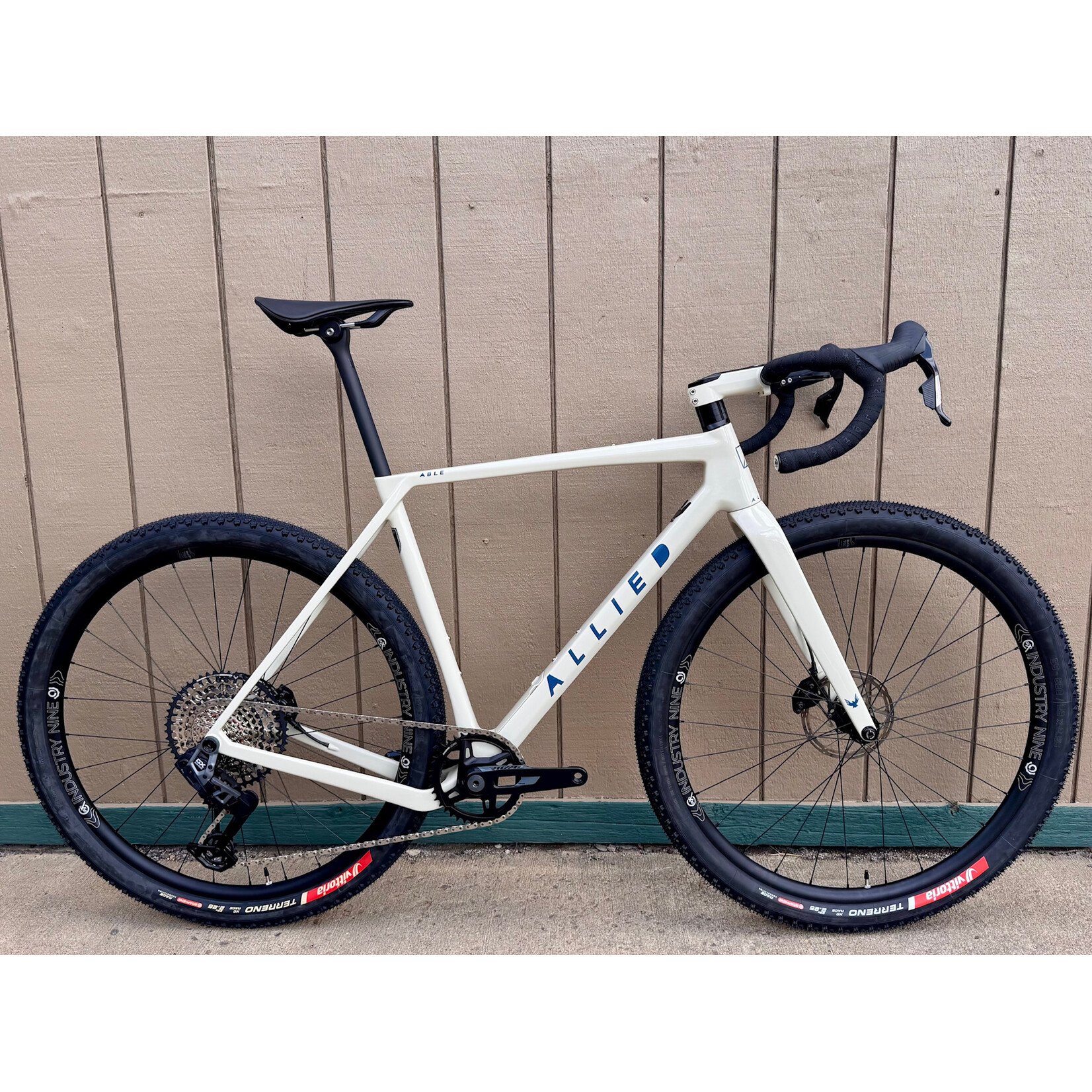 Allied Cycle Works DEMO Allied Able - SRAM Force AXS Mullet, Industry Nine GRCX w/ 29x2.25 - ECRU (Beige) / Cavalry Blue Logos- 56cm