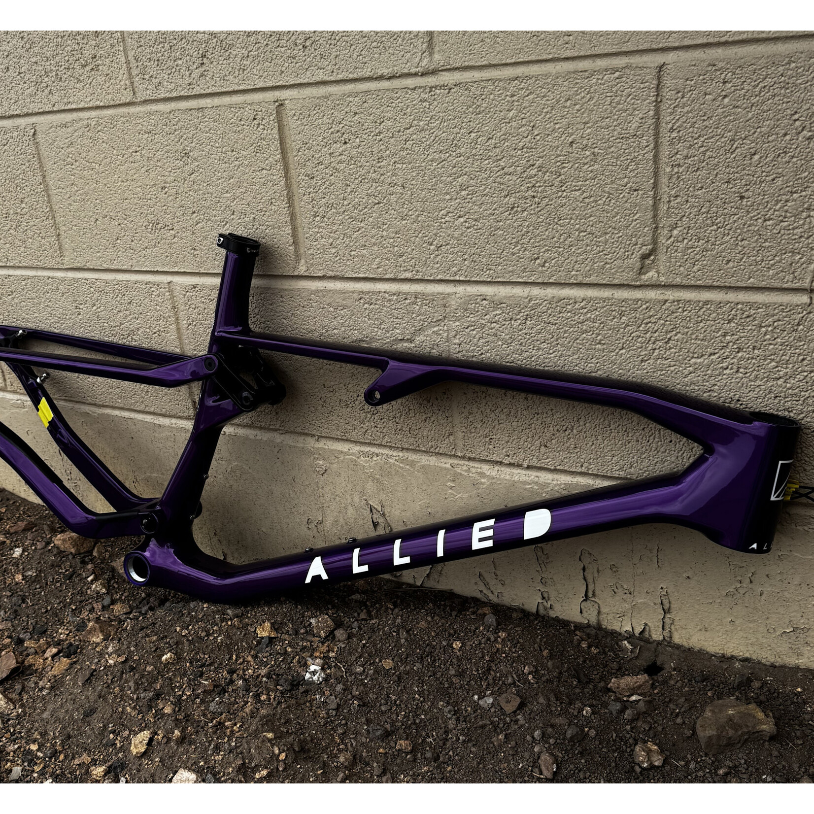 Allied Cycle Works Allied BC40 Frame Only (no shock) Gloss Purple Velvet w/Solid White Logo - LG