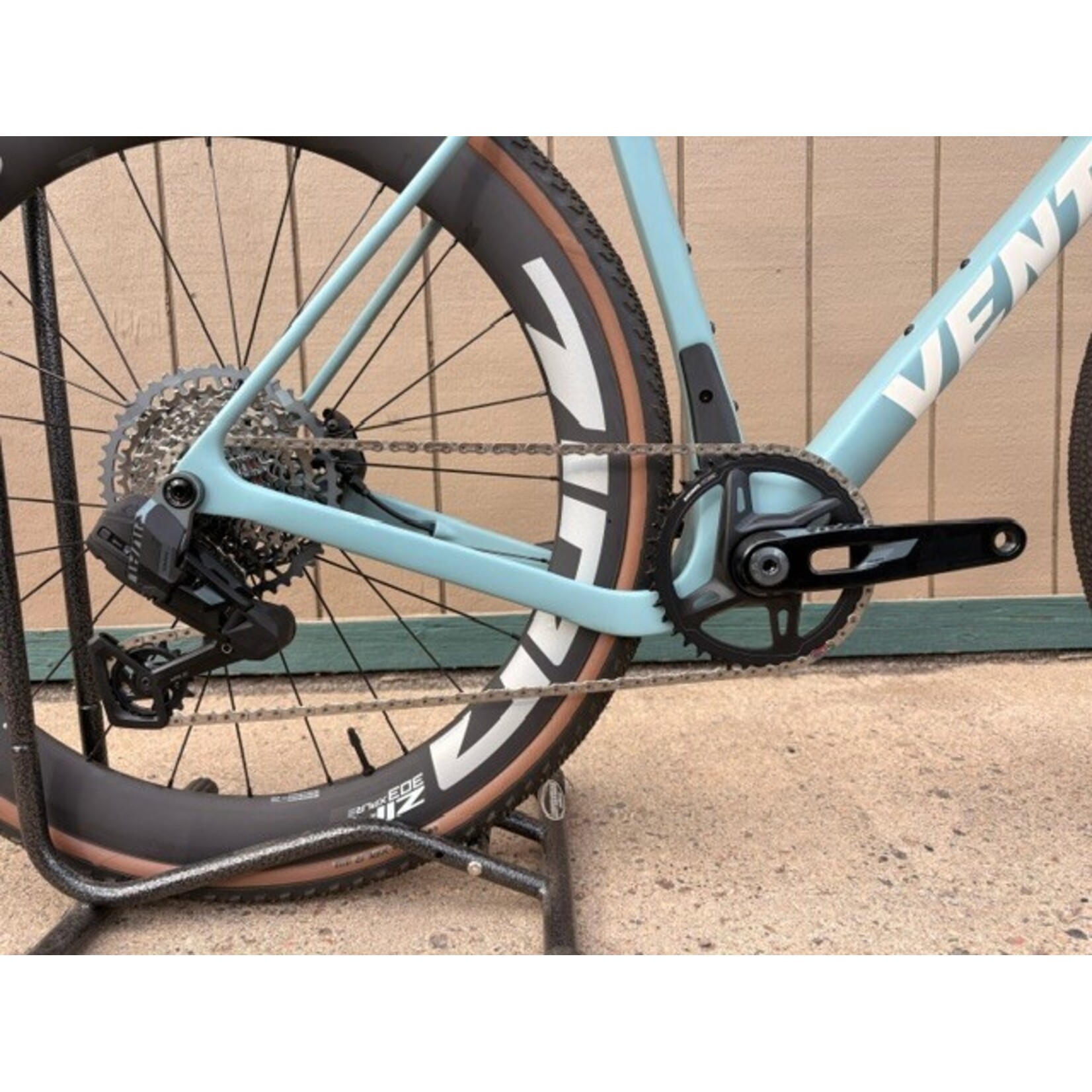 Ventum Ventum GS1 Gravel Bike W/Rival AXS and Zipp Wheels - Bluestone - M/L - DEMO
