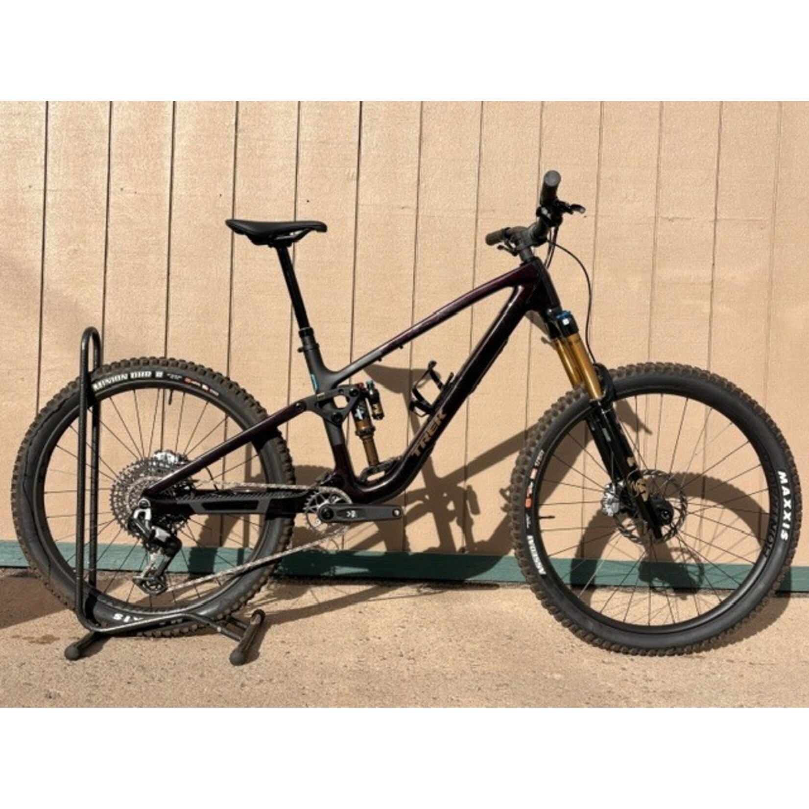 Trek TREK Fuel MX 9.8 Eagle 90 - loss Dark Carmine/Matte Trek Black - LG - DEMO