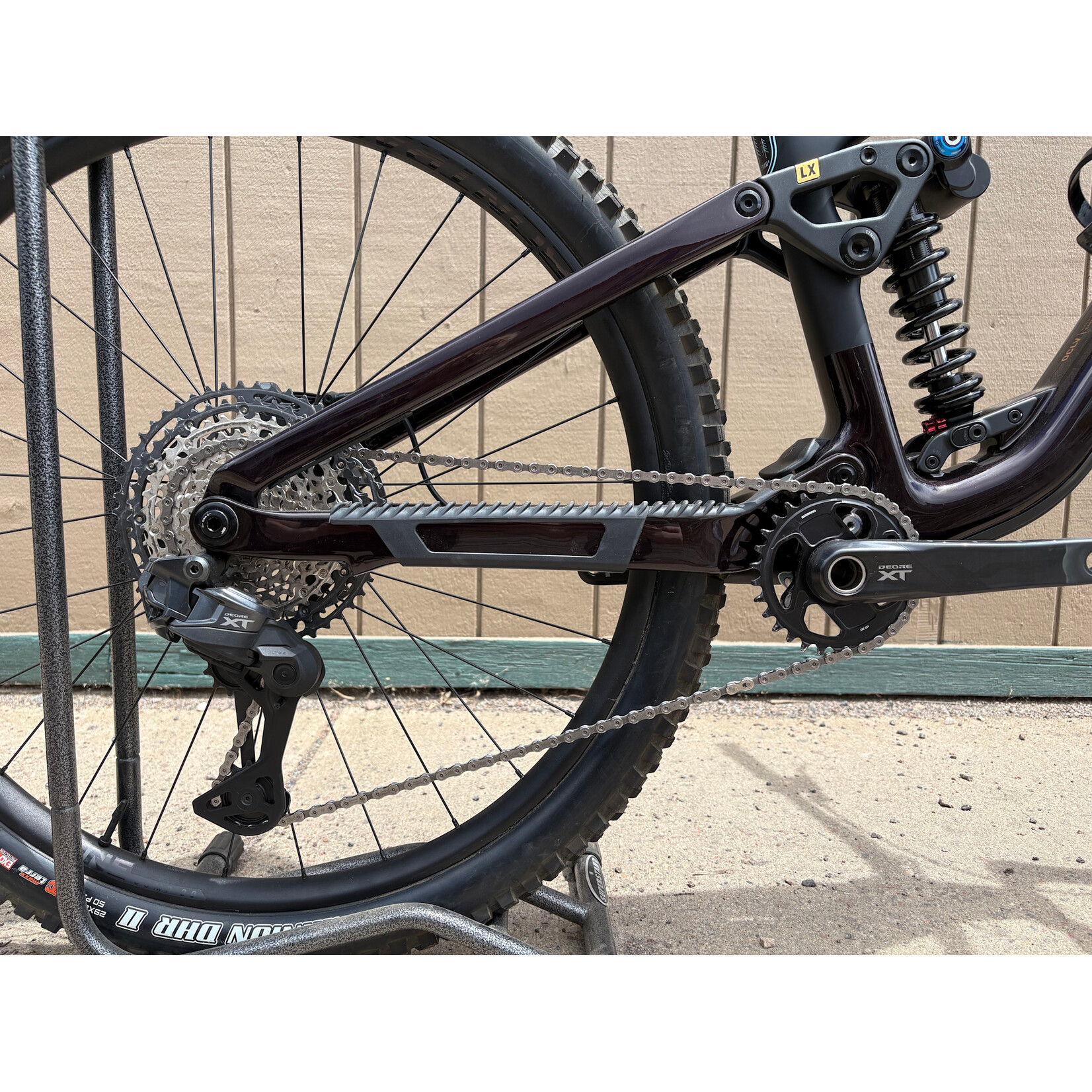 Trek TREK Fuel LX 9.8 XT DI2 - Gloss Dark Carmine/Matte Trek Black - LG - DEMO