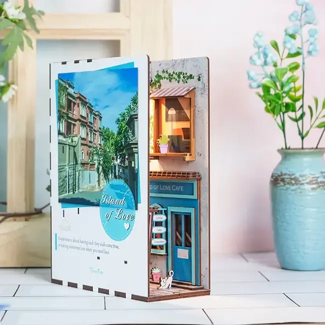 Love Isle: DIY Miniature Book Nook