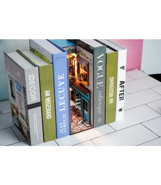 Love Isle: DIY Miniature Book Nook