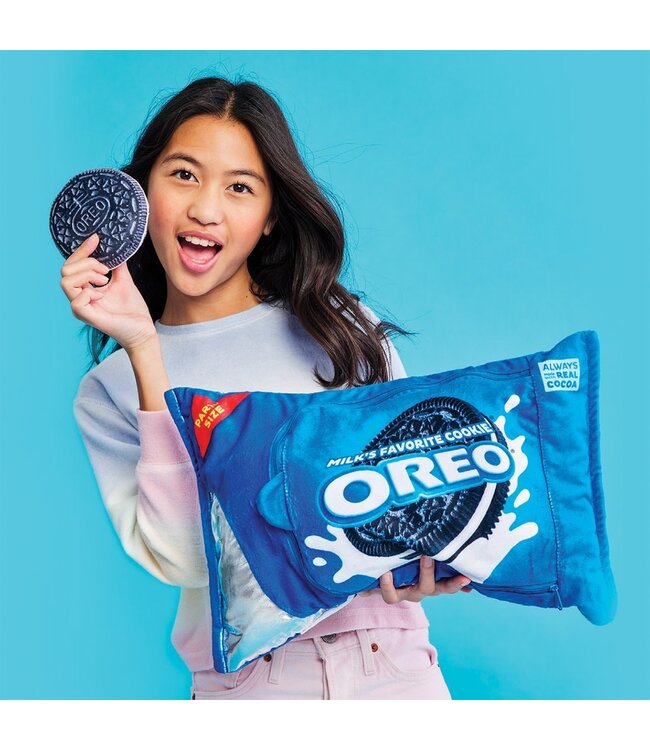 Oreo Cookies Fleece Plush: Sweet Cuddles Guaranteed!