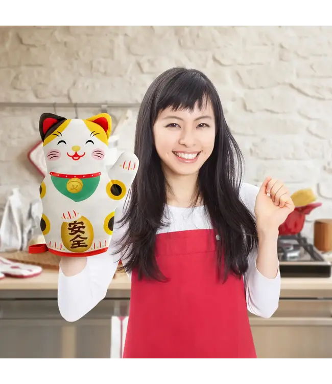 "Pawsitively Lucky: Feline Oven Mitt Magic!"
