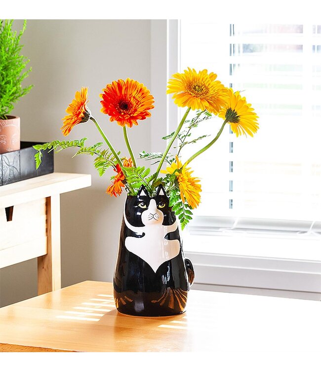 Purr-fect Cat Vase: Where Felines Meet Flowers!