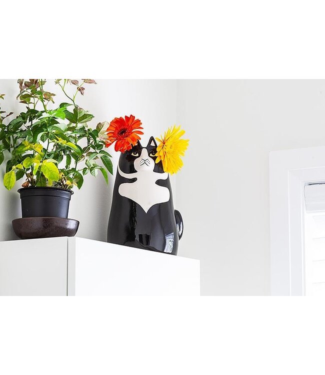Purr-fect Cat Vase: Where Felines Meet Flowers!