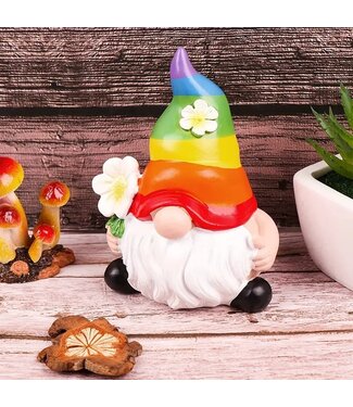 Magnifique Hearts Garden Rainbow Gnome Resin Statue