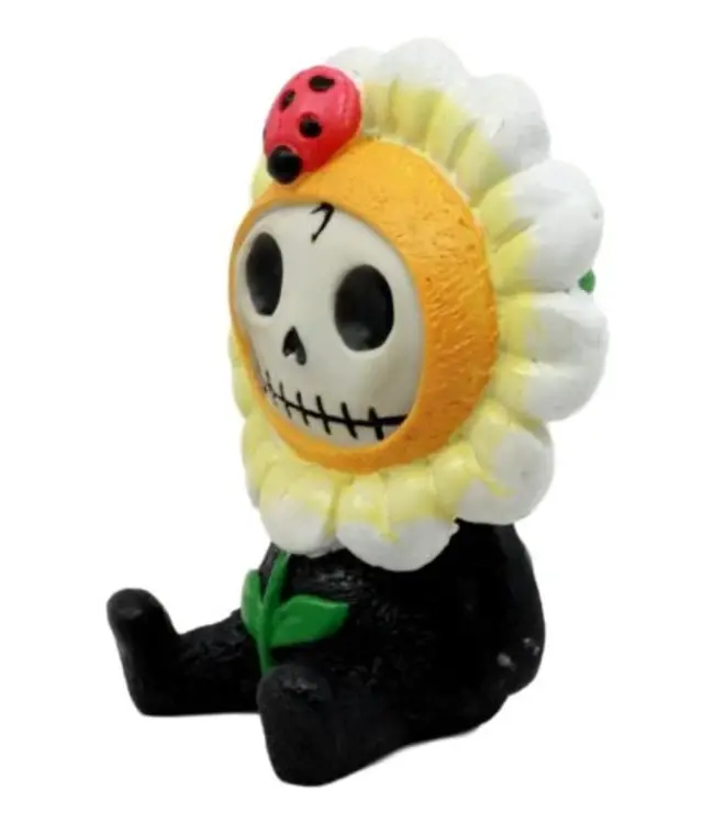 Daisy: Your Delightfully Dead Decor!