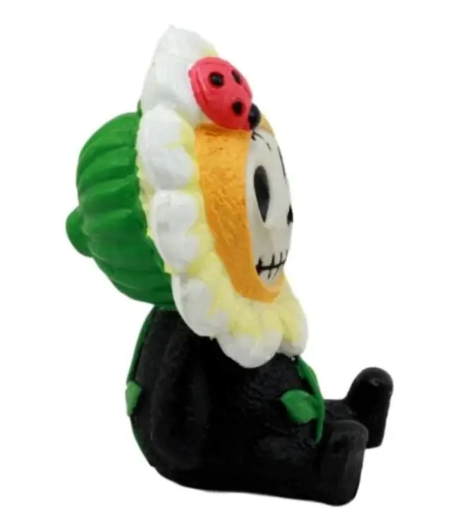 Daisy: Your Delightfully Dead Decor!