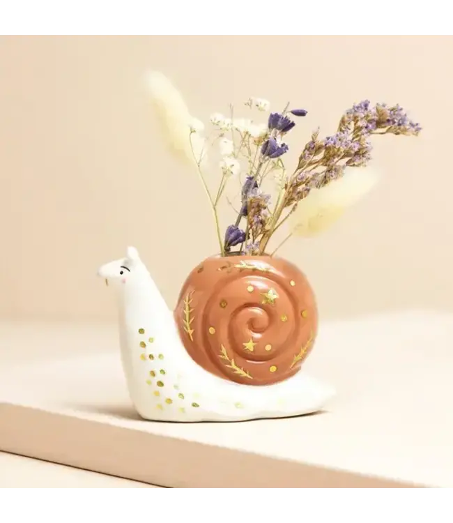 Snail Your Way to Style: The Charming Bud Vase!