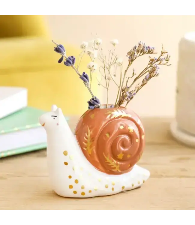 Snail Your Way to Style: The Charming Bud Vase!