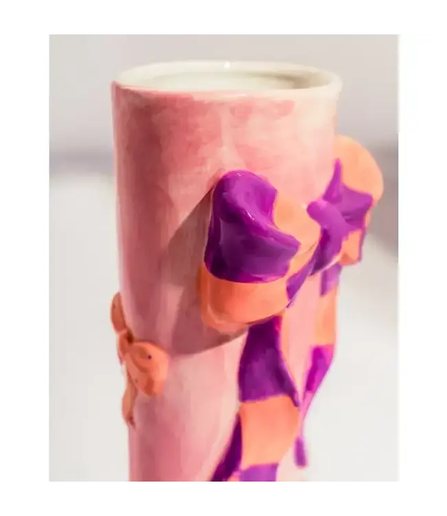 Chic Boot Vase: A Step Above!