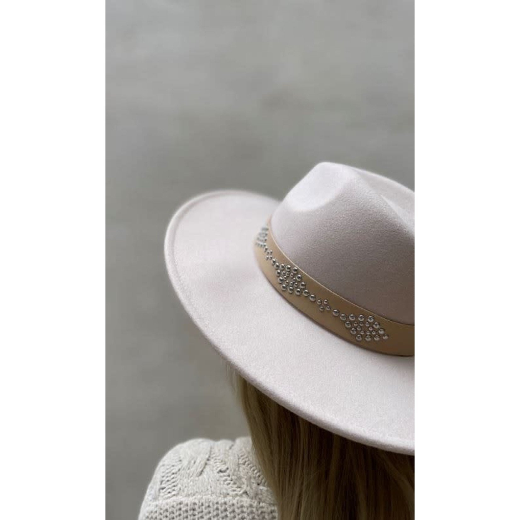 Love&Thyme Wide Brim Felt Fedora Hat with Studded Band