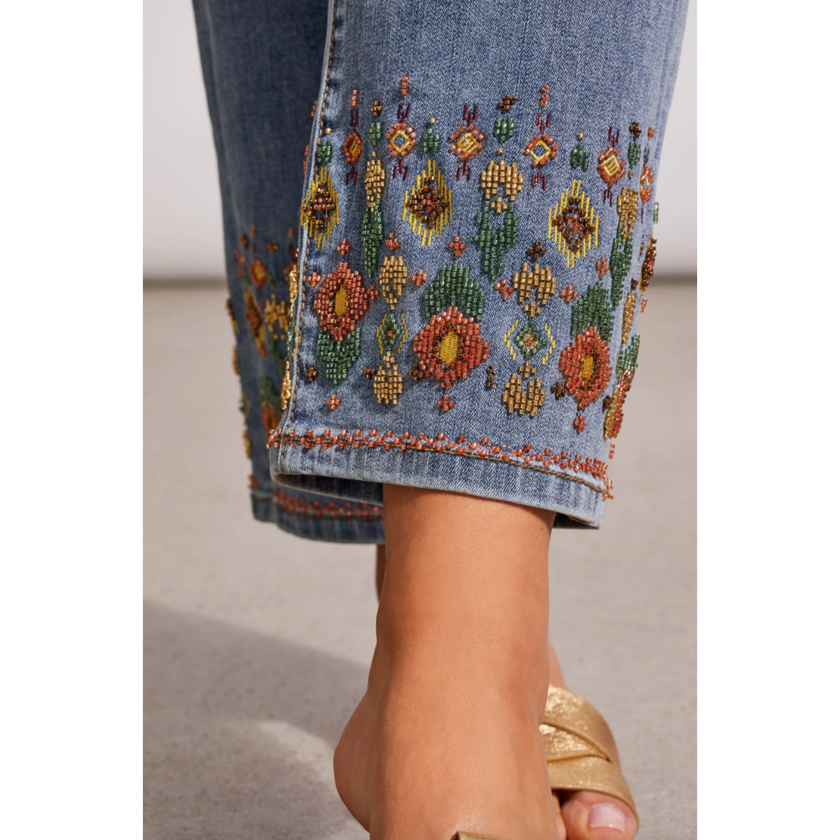 Tribal Audrey Pull on Emb. Straight Ankle Jeans
