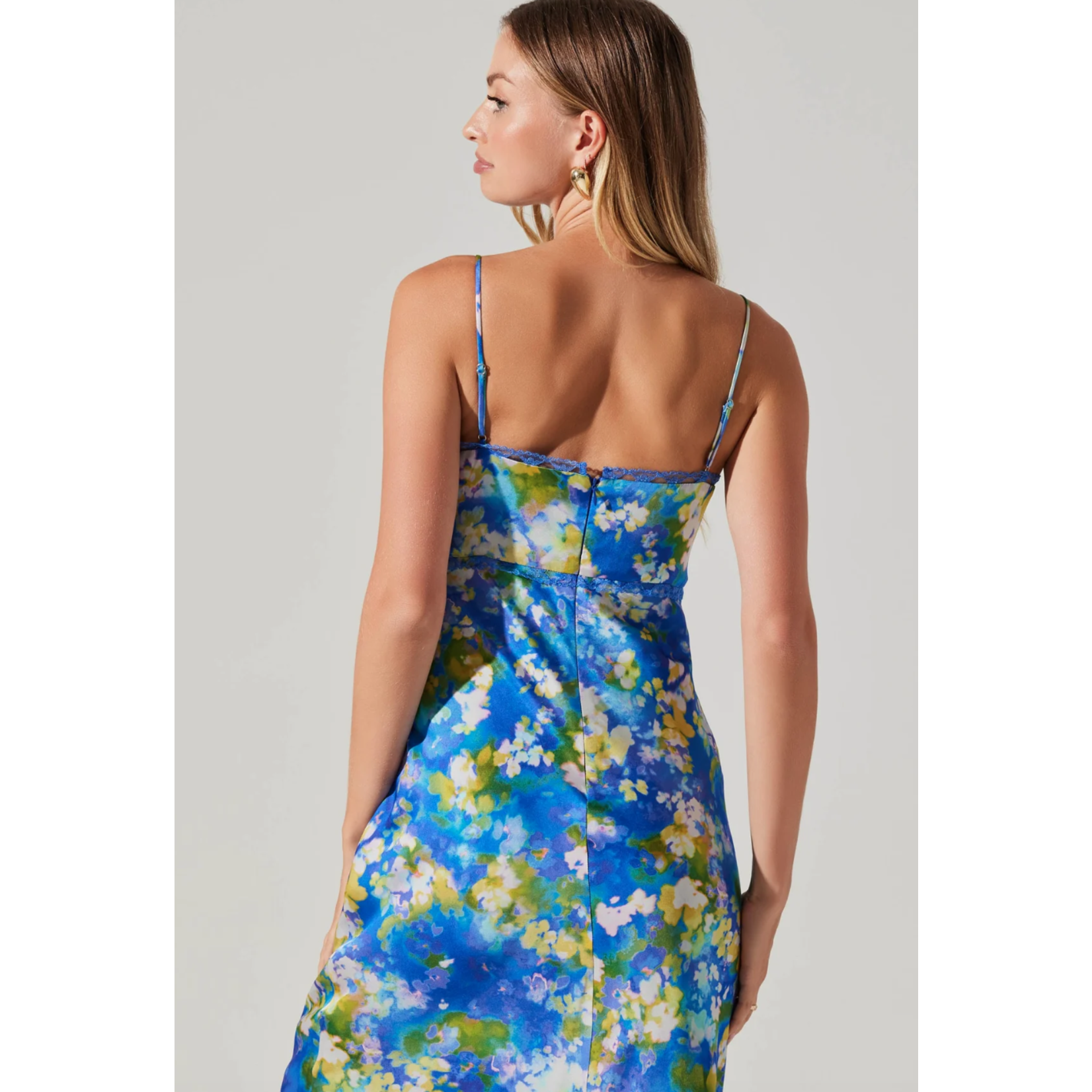 ASTR The Label Astr Florianne Floral Satin Maxi Dress