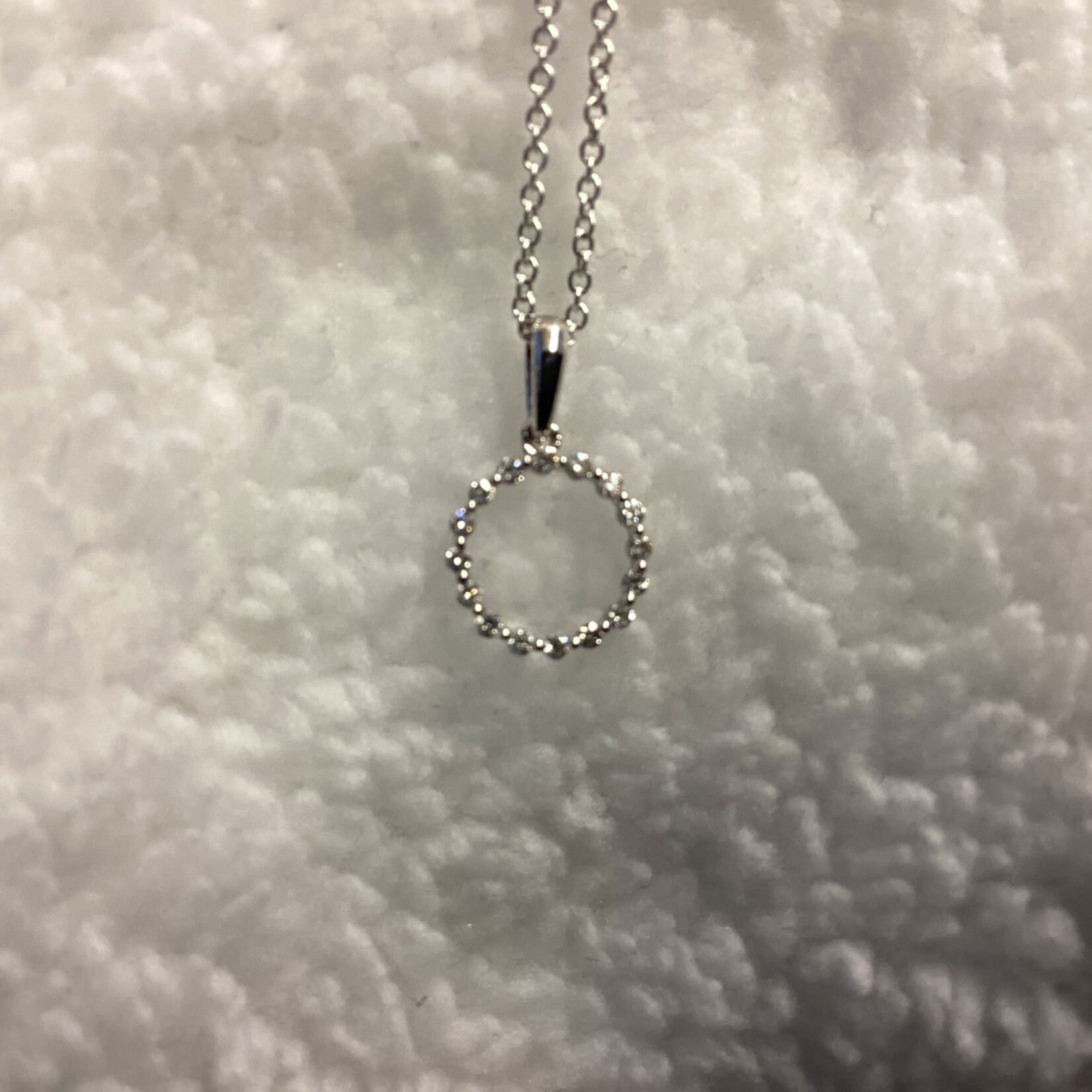Dia Expressions 14KW Diamond Circle Pendant w/18" Box Chain