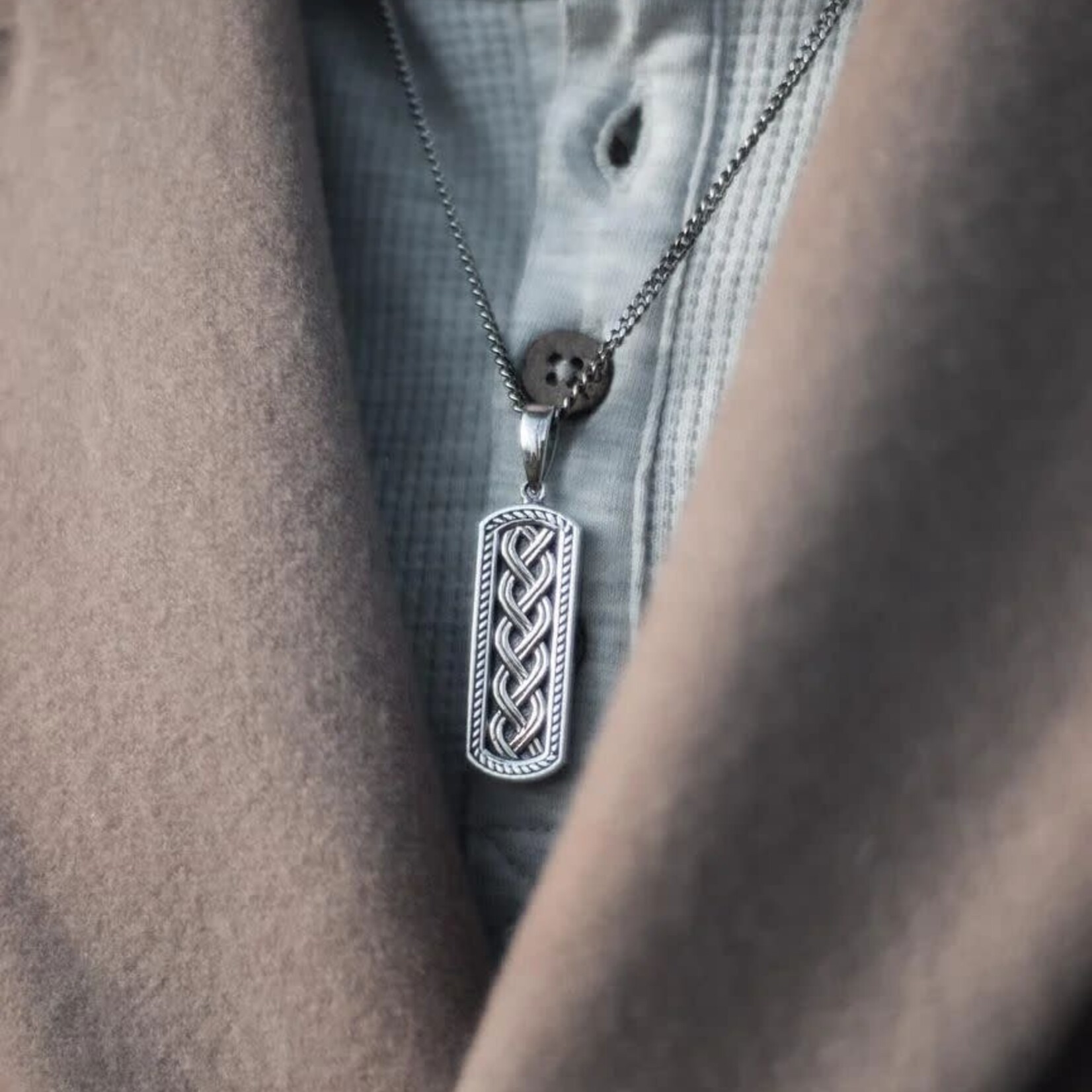 SOLVAR LIMITED Sterling Silver Oxidised Celtic Ingot 20” Curb Chain