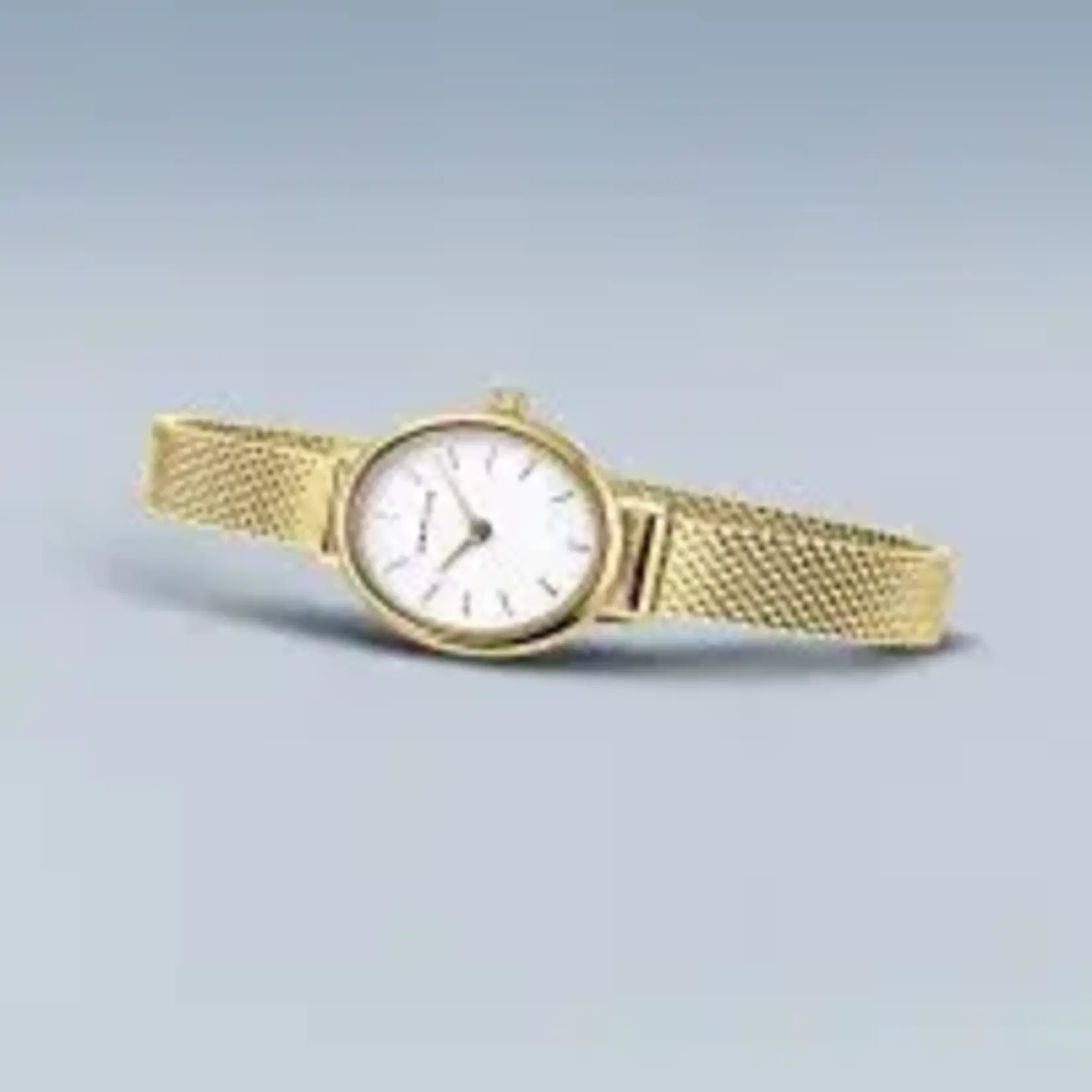 BERING Bering Yell, White Dial, Mesh Band, 30 M WR, Sapphire Crystal Watch