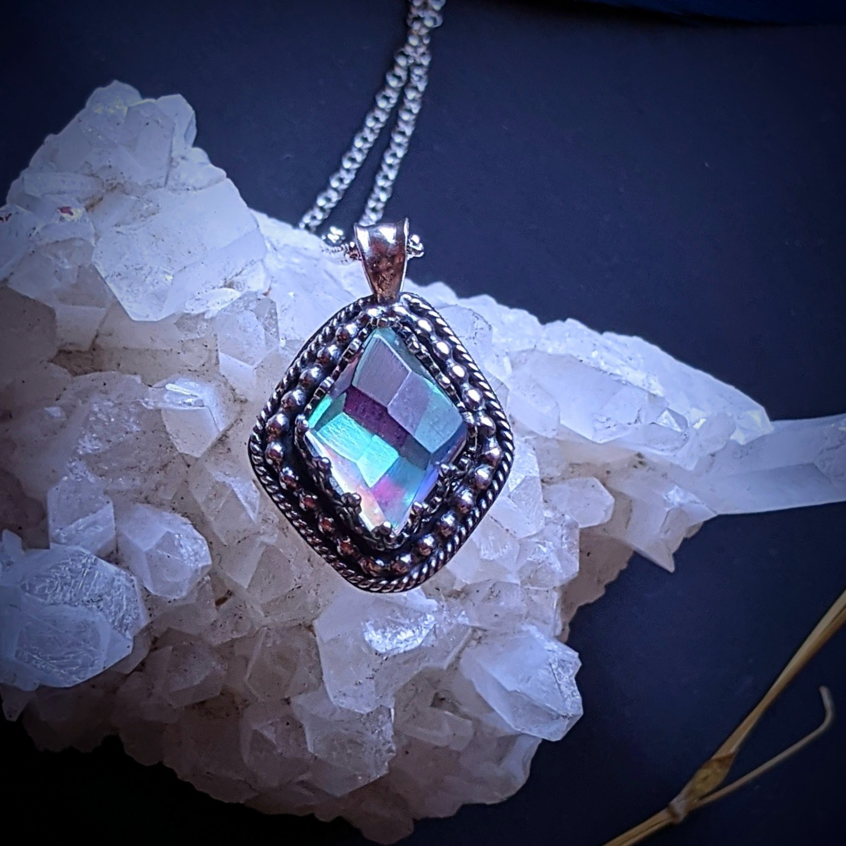 *Aura Quartz Diamond Faceted Necklace · Silver