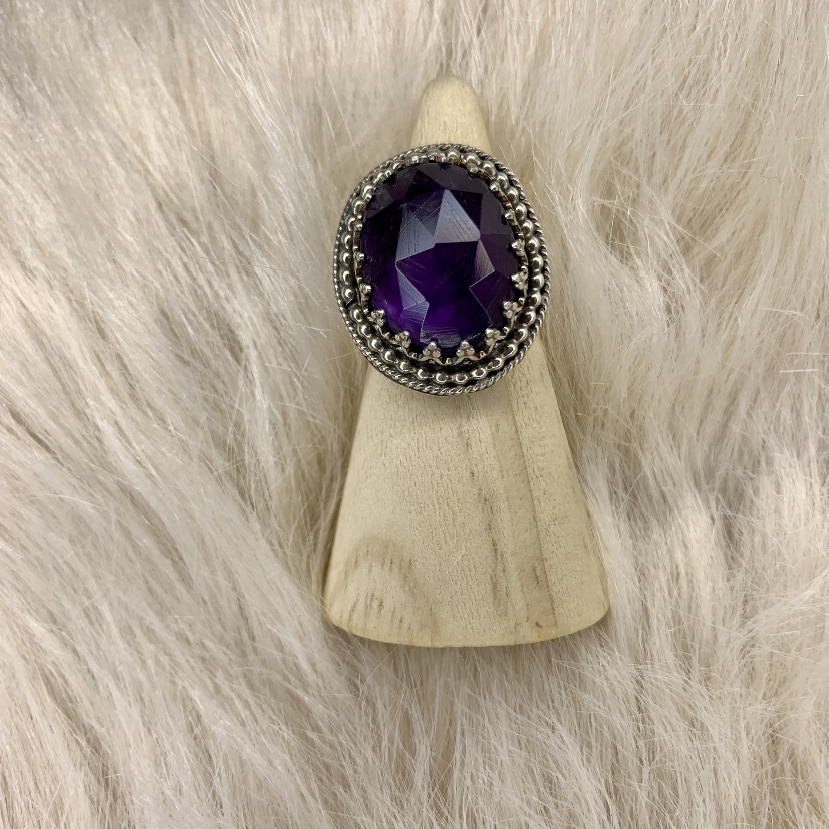 *Amethyst Faceted Oval Rings · Silver ·