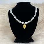 Bia Goddess Pearl Necklace with Pendant