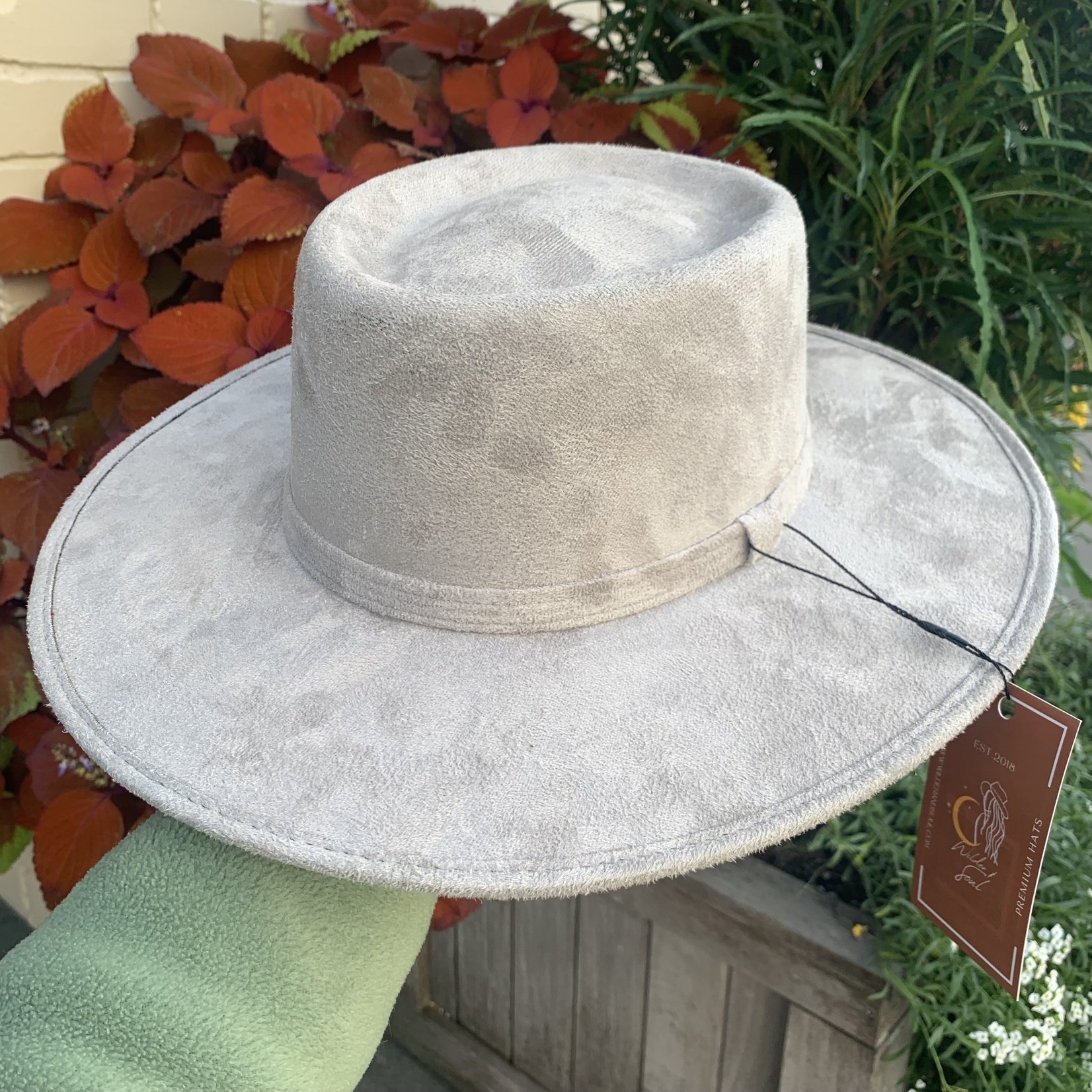 Suede Boater Hat - Light Grey