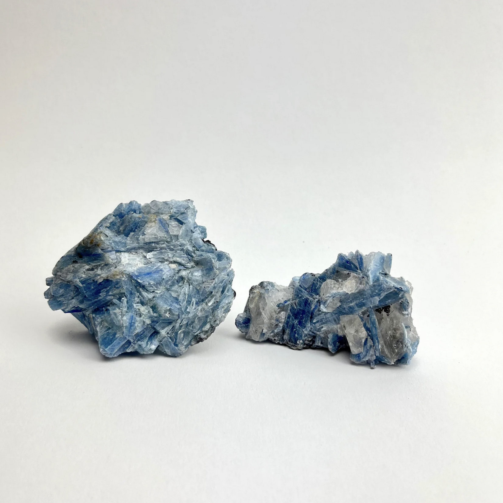 Modelo Paraiba Blue Kyanite Cluster | 50-70mm | Brazil