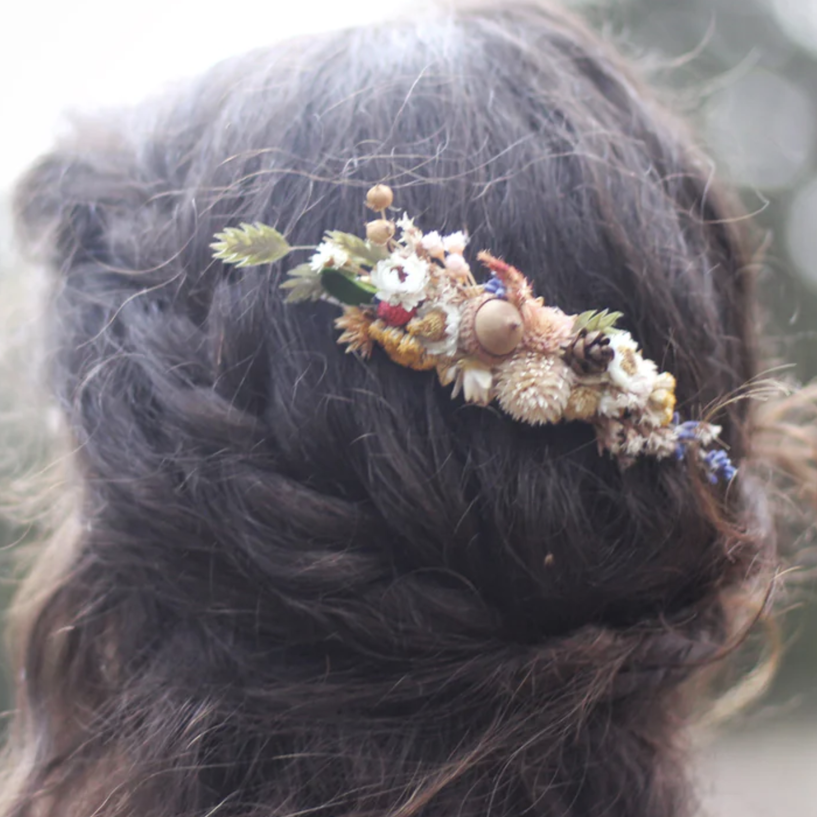 *Athena Dried Flowers Hair Comb · Gold