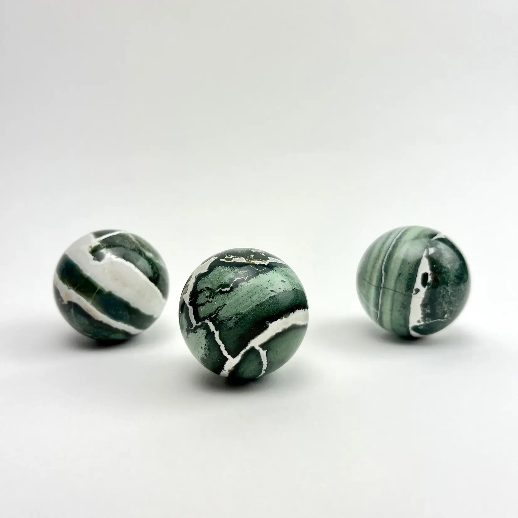 Elite Exports Green Sardonyx | Sphere | 40-50mm | India