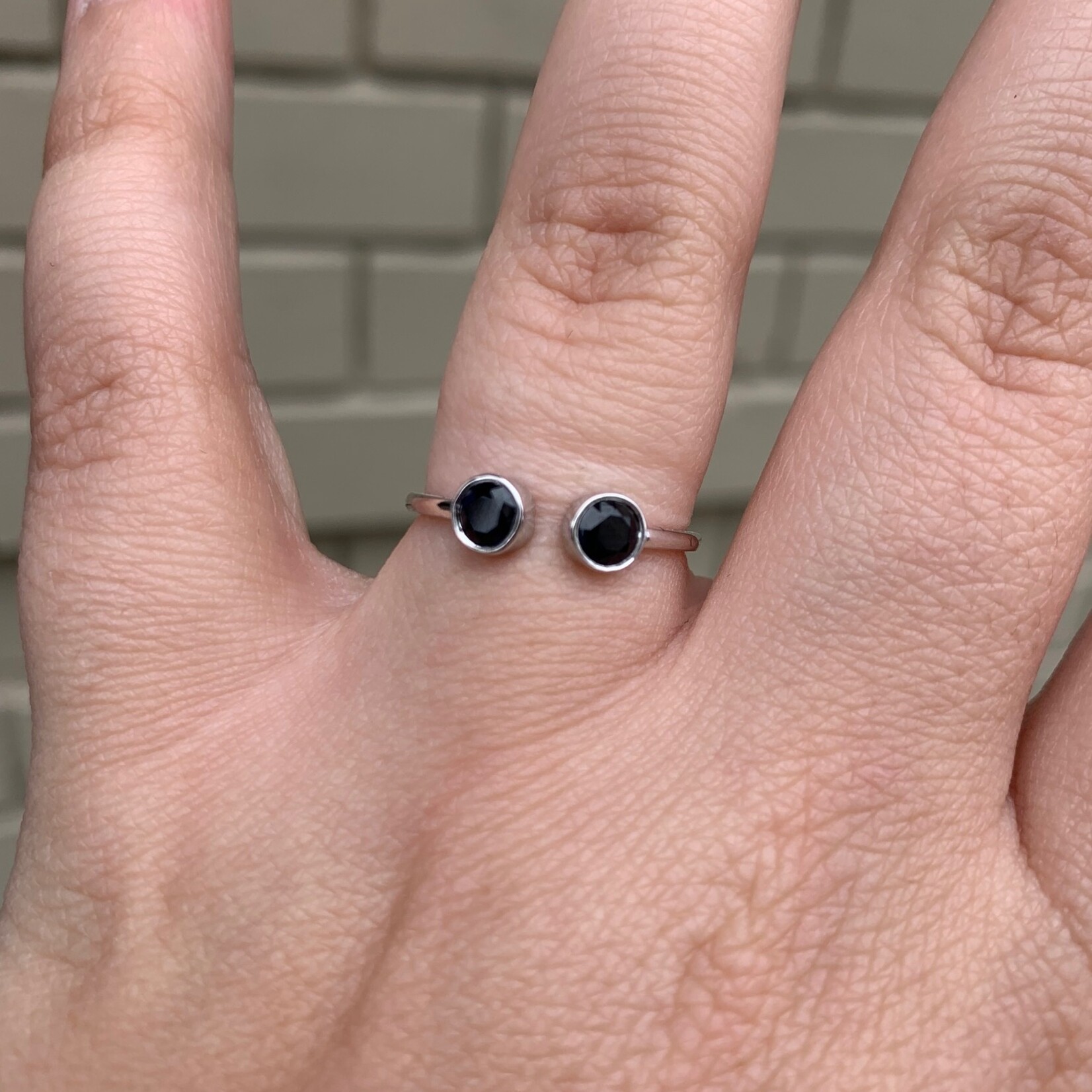 Open Montana Sapphire Ring · 10K White Gold · 8