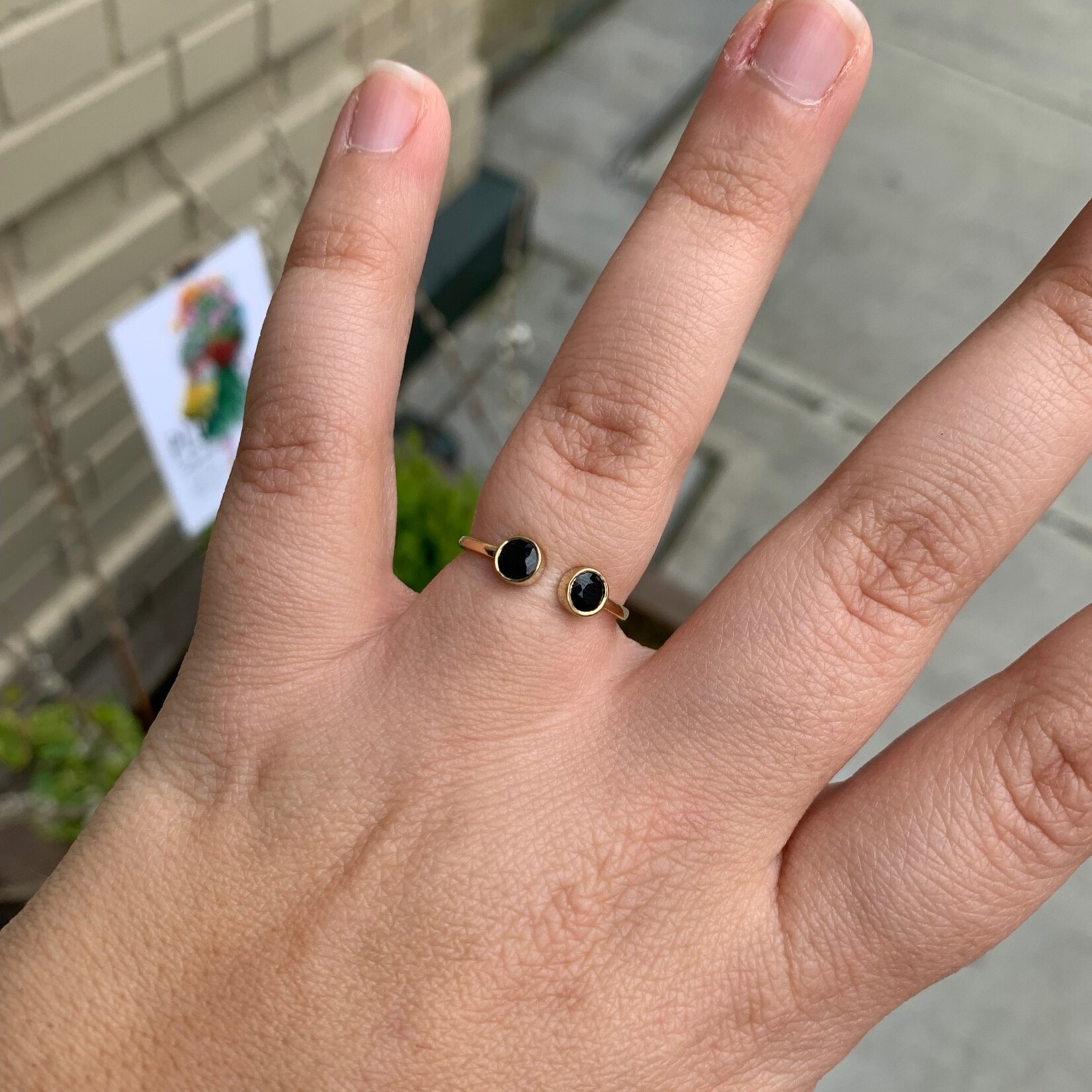 Open Montana Sapphire Ring · 10K Yellow Gold · 7