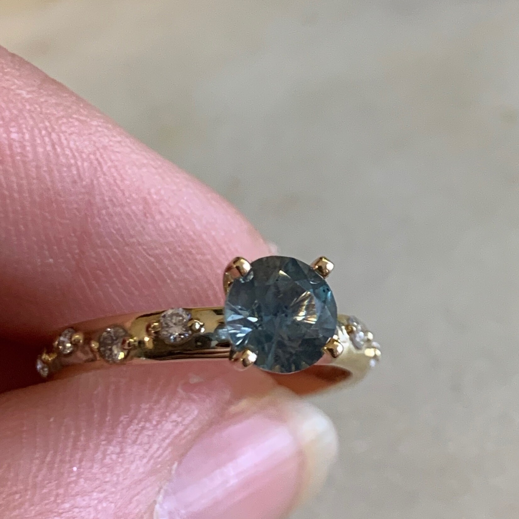 Efron Designs 10k Yellow Gold Montana Sapphire + Diamond Ring Size 6.5