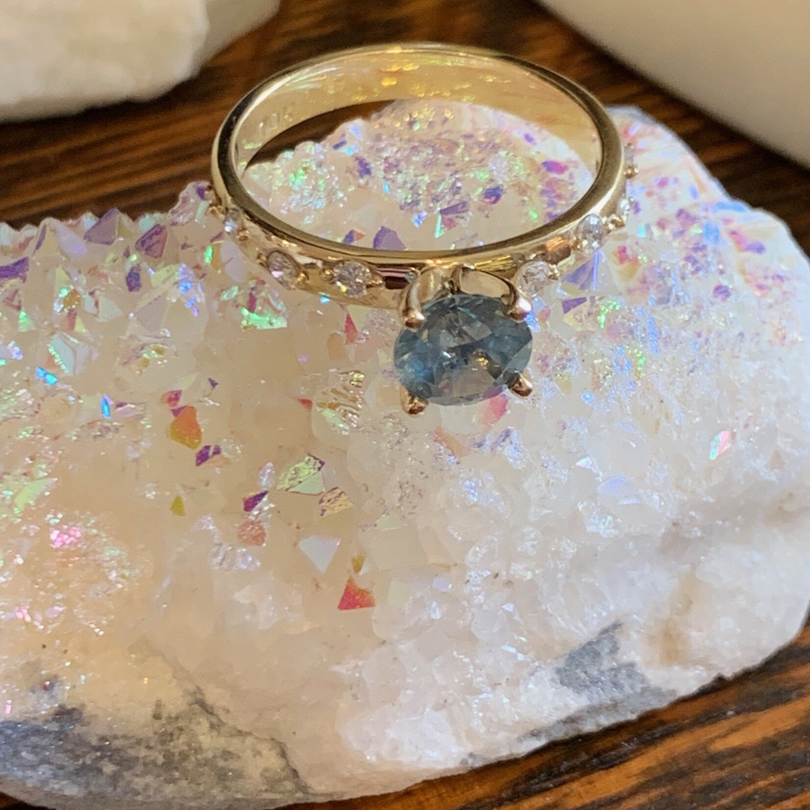 Montana Sapphire & Diamond Ring · 10K Yellow Gold  · 6.5