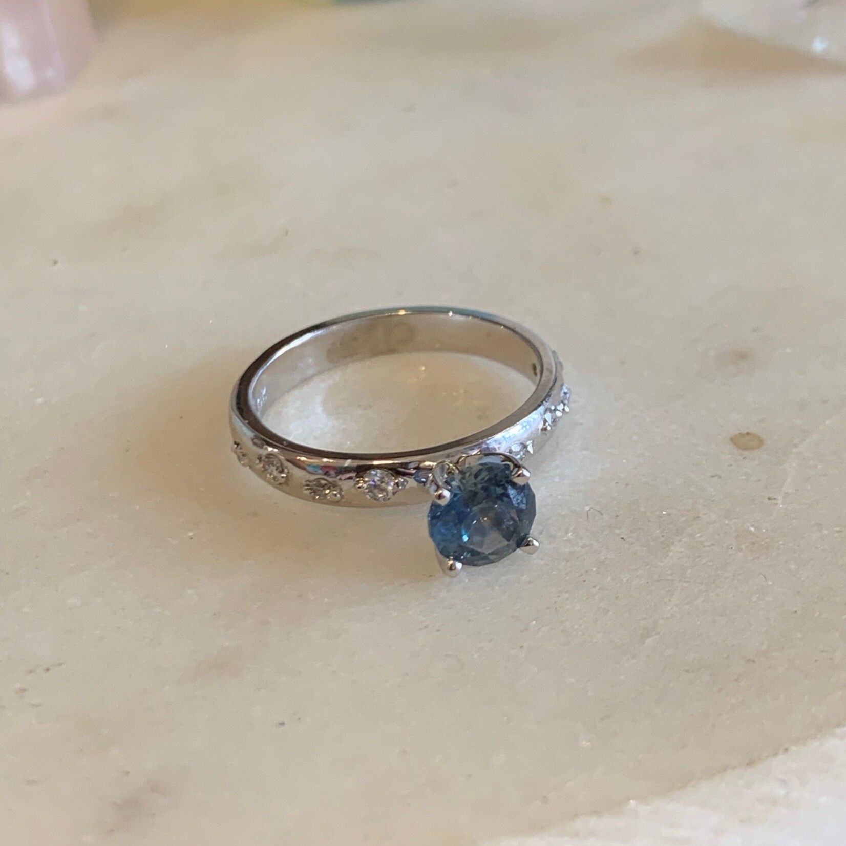 Efron Designs 10K White Gold Montana Sapphire + Diamond Ring Size 6.5