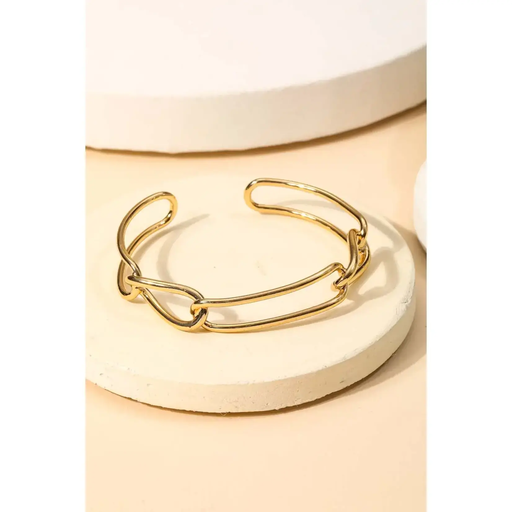 Anarchy Street Oval Cutout Chain Cuff Bracelet · Gold Plating