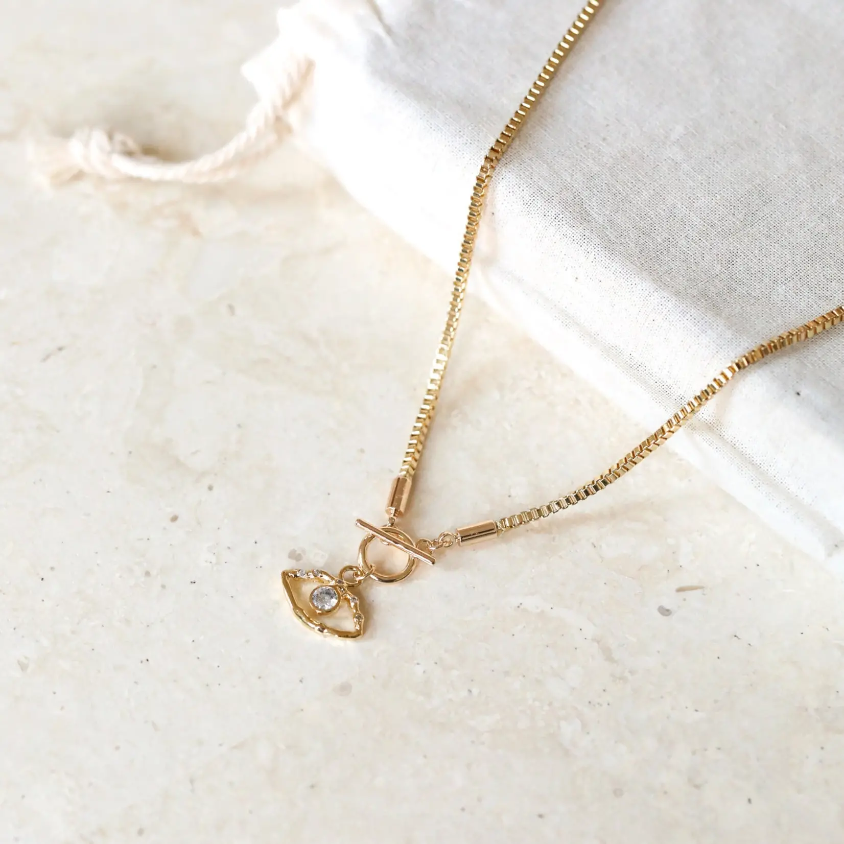 Eye Of The Sun Necklace · Gold